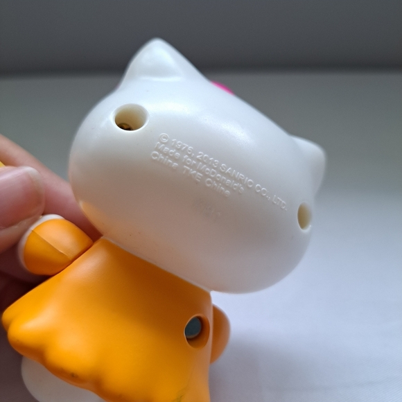 Hello kitty | McDonald's 2013 bobble toy - Picture 2 of 7
